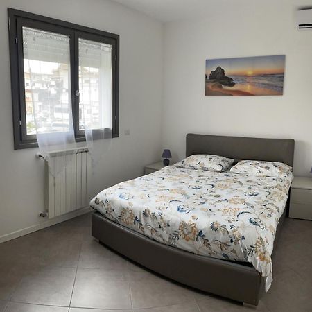 Ferienwohnung Dolcecasaleogiu Con Parcheggio Coperto Gratuito Vitinia Exterior foto